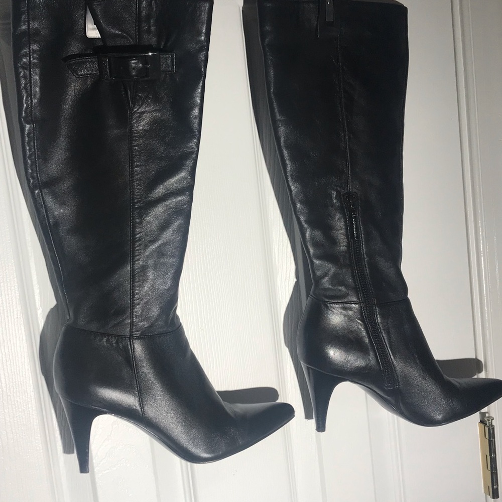 Calvin Klein size 6M Leather black boots - Picture 8 of 10